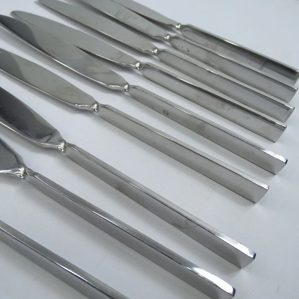 Towle 18/0 Stainless‎ Briggs Living Collection Angled Flatware 12 Dinner Knife